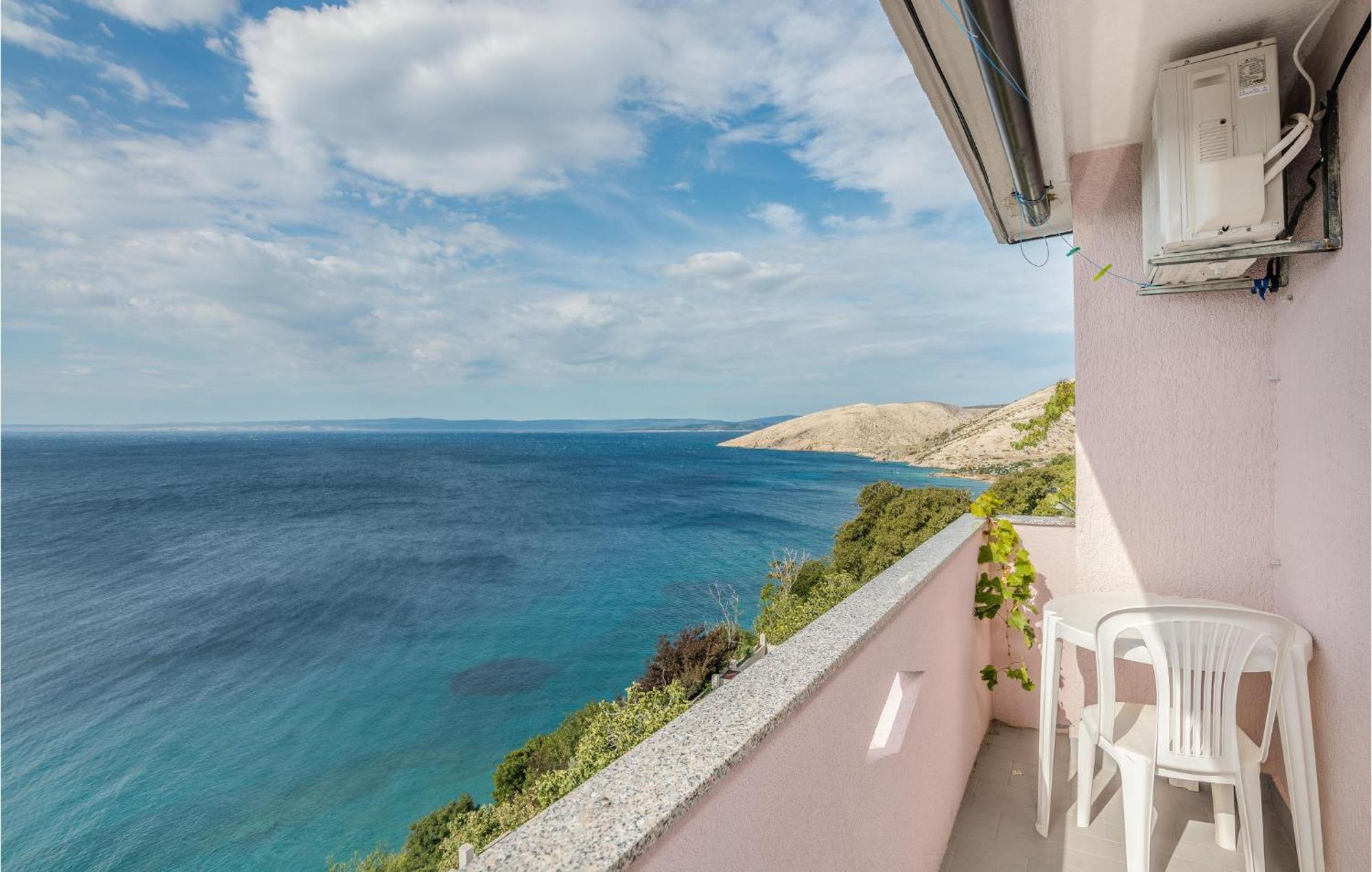 Awesome Apartment In Stara Baska 1 With Kitchen Εξωτερικό φωτογραφία